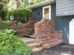818 7th St NW, Independence, IA 50644