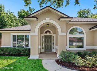 6645 E Southern Oaks Dr, Jacksonville, FL 32244