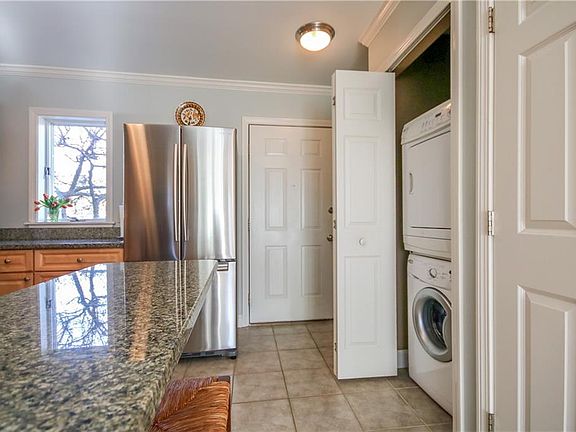 3rd image of 27 Back Cove Estates Rd