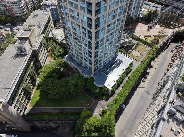 183 Keefer Pl #602, Vancouver, BC V6B 6B9