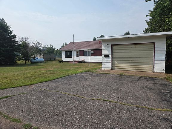 2nd image of 207 Pine St