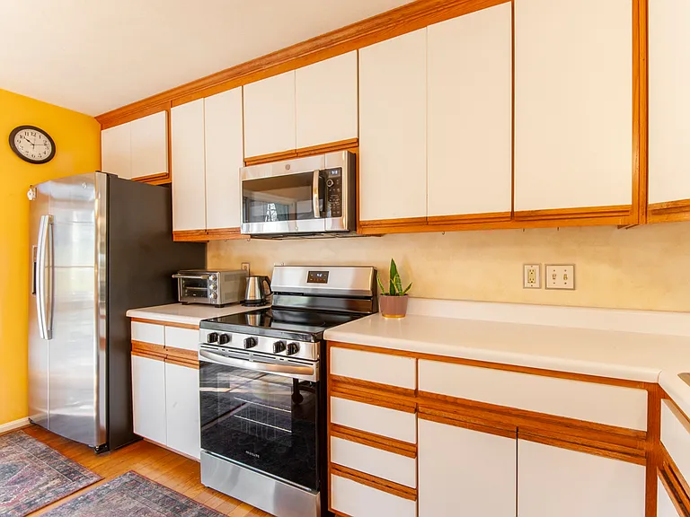 110 Chisholm Pl — Photo 10