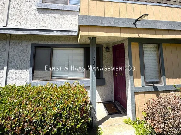 11733 207th St, Lakewood, CA 90715