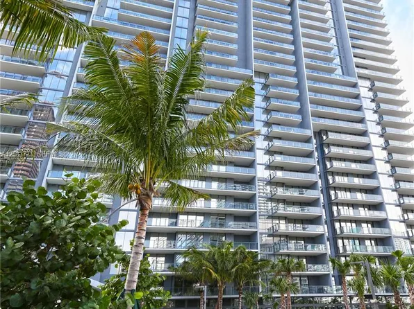 88 SW 7th St, Miami, FL