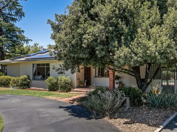 5789 E Park Circle Dr, Fresno, CA 93727