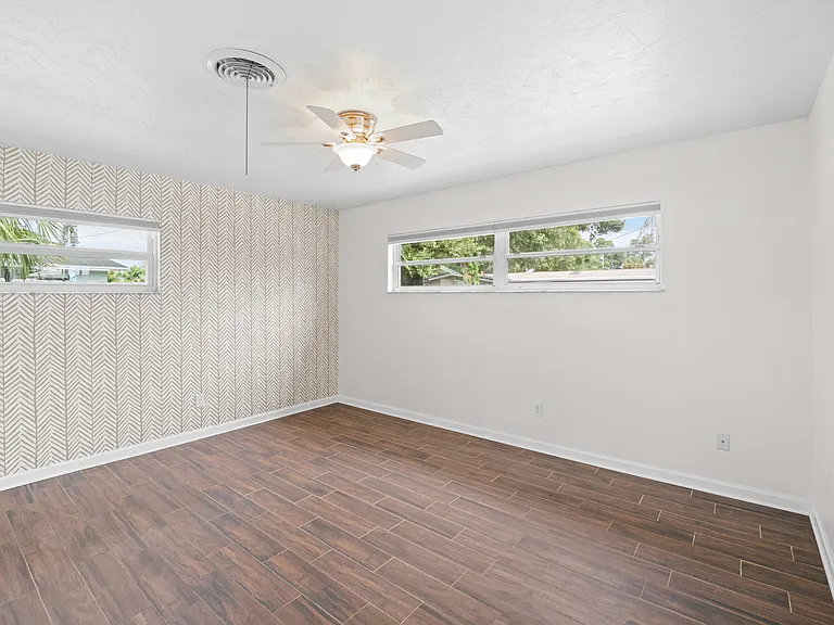 250 Carib Dr — Photo 9