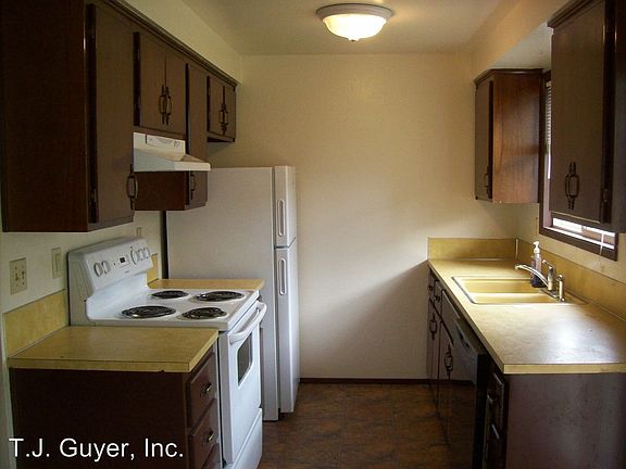 5th image of 1240 W Main St APT 11