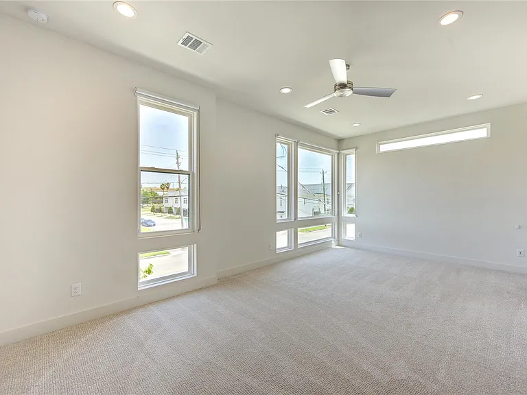 2418 Gray St — Photo 28