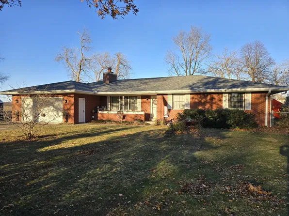 5 James Ct, Sidney, IL 61877