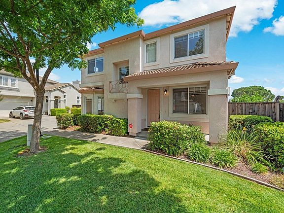 4th image of 745 Marsh Place