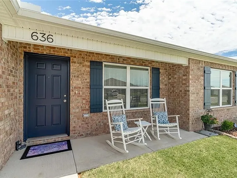 636 Woodcreek Loop — Photo 20