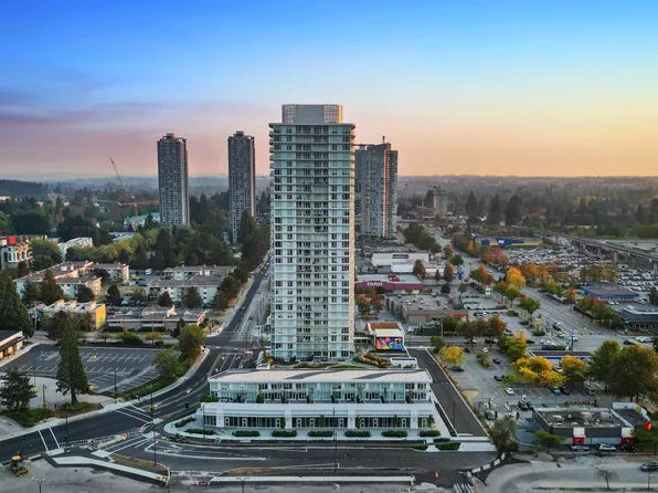 10225 Whalley Blvd #204, Surrey, BC V3T 5S7