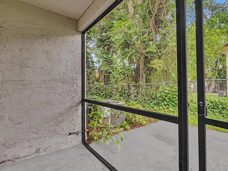 2510 Riverside Dr #2510 — Photo 18
