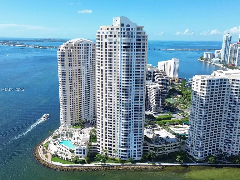 848 Brickell Key Dr #306 — Photo 34