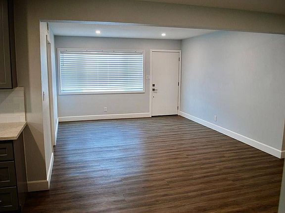 3rd image of 7116 S La Cienega Blvd APT 3
