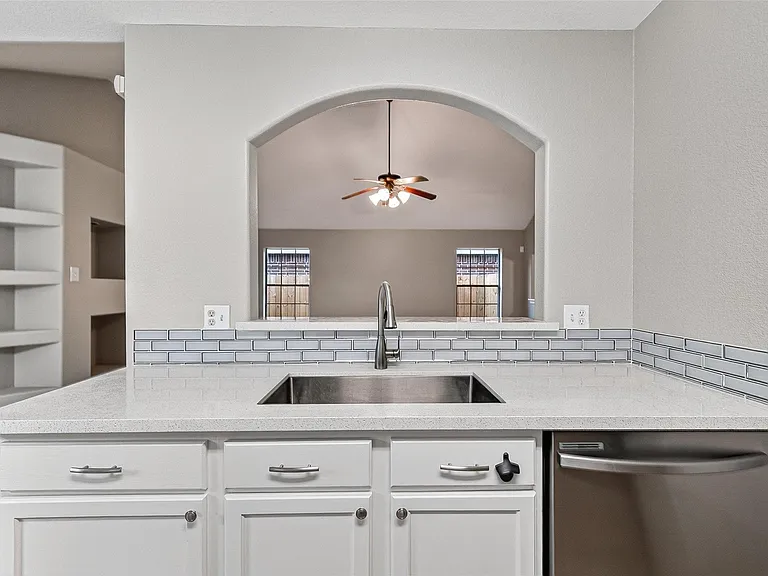 18906 Dennington Dr — Photo 23