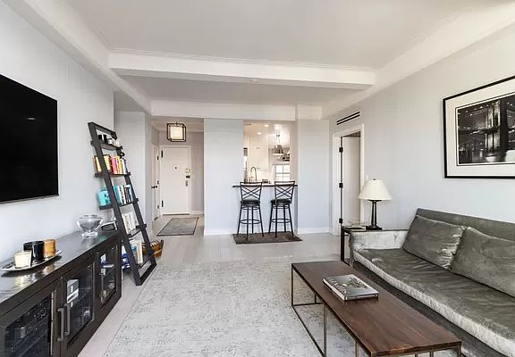 2nd image of 677 W End Ave
