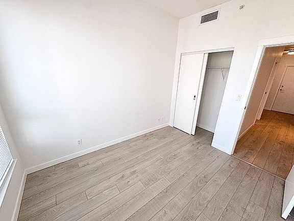 5th image of 97 W Georgia St #2101