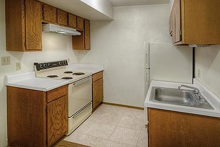 4th image of 1515 E 10th St #1344728