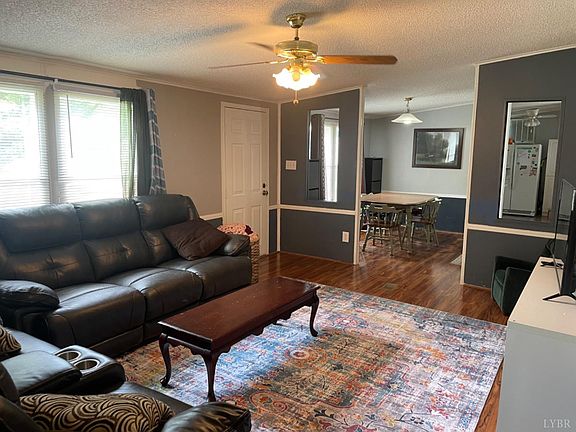 3rd image of 288 Brookwood Dr