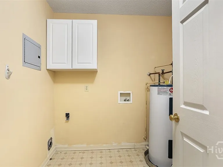 211 Edgewater Rd #40 — Photo 10