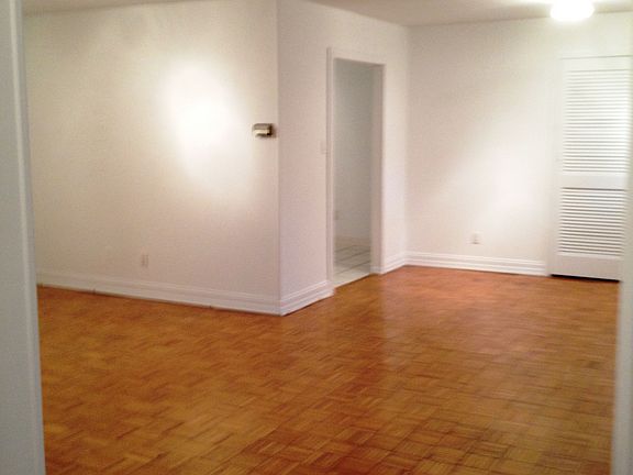 Dining Rm.