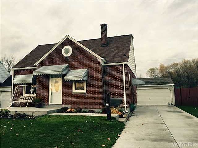 1st image of 72 Sharon Pkwy
