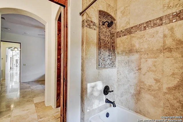 202 Waterstone Pkwy — Photo 33