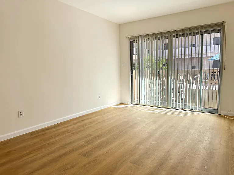 12955 Riverside Dr #105 — Photo 3