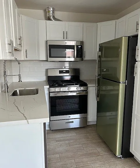 Camino Real Apartments — Photo 10