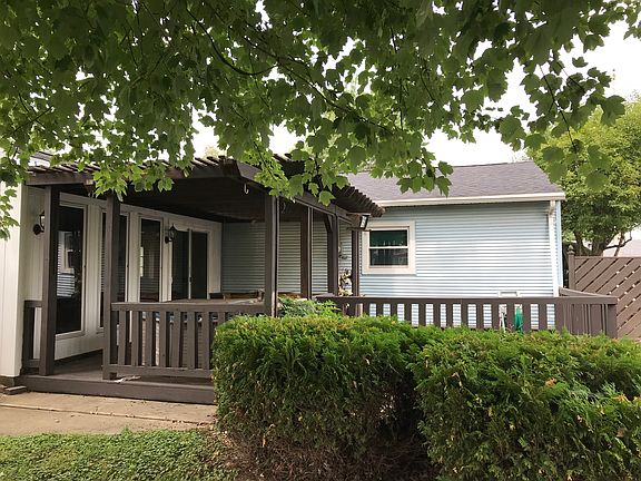4th image of 1236 Arcadia Dr