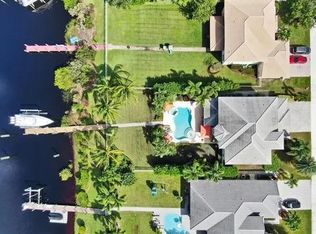 585 SW Yacht Basin Way, Stuart, FL 34997
