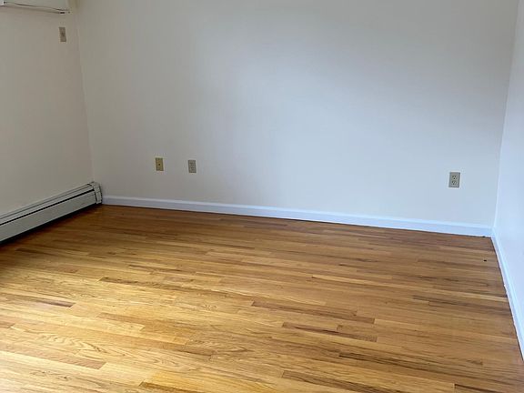 5th image of 247 Jessamine Ave APT 2B