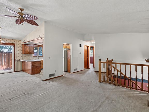 3rd image of 10770 Linwood Forest Dr