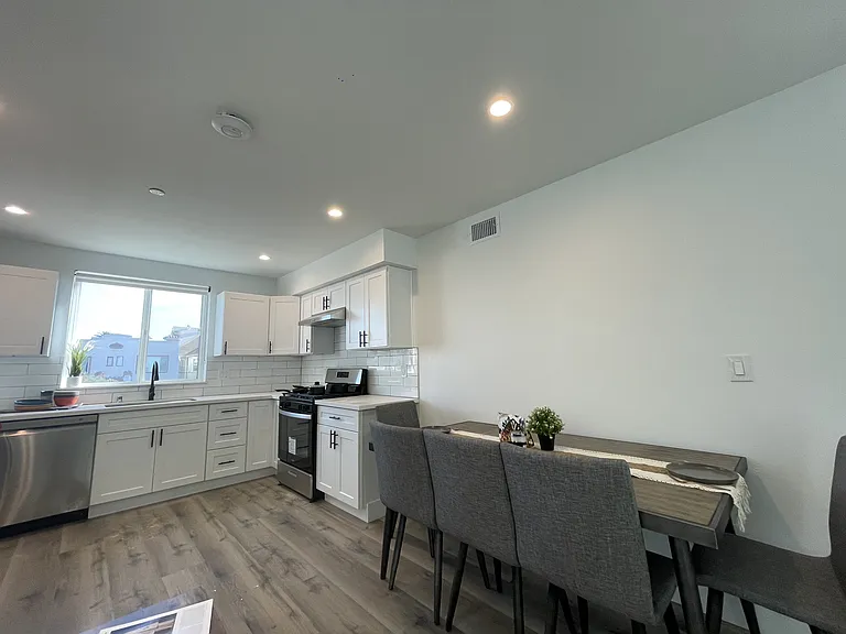 3001 Van Buren Pl — Photo 6