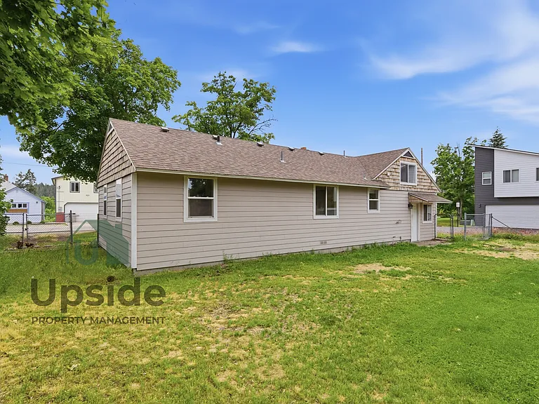 8719 E Valleyway Ave — Photo 42