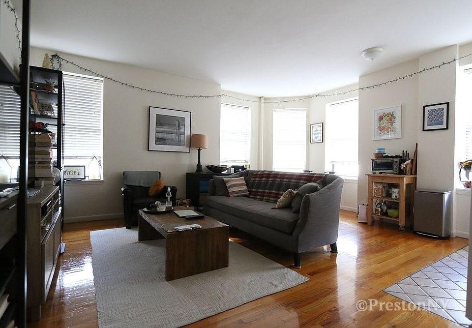 1st image of 272 Bleecker St APT 42