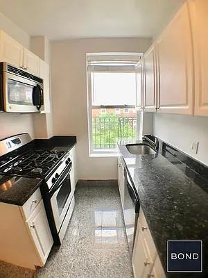 Rented by Bond New York | media 10