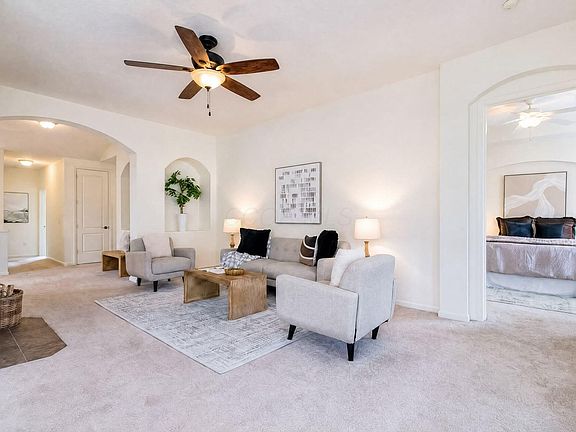 5th image of 1426 Carylake Cir