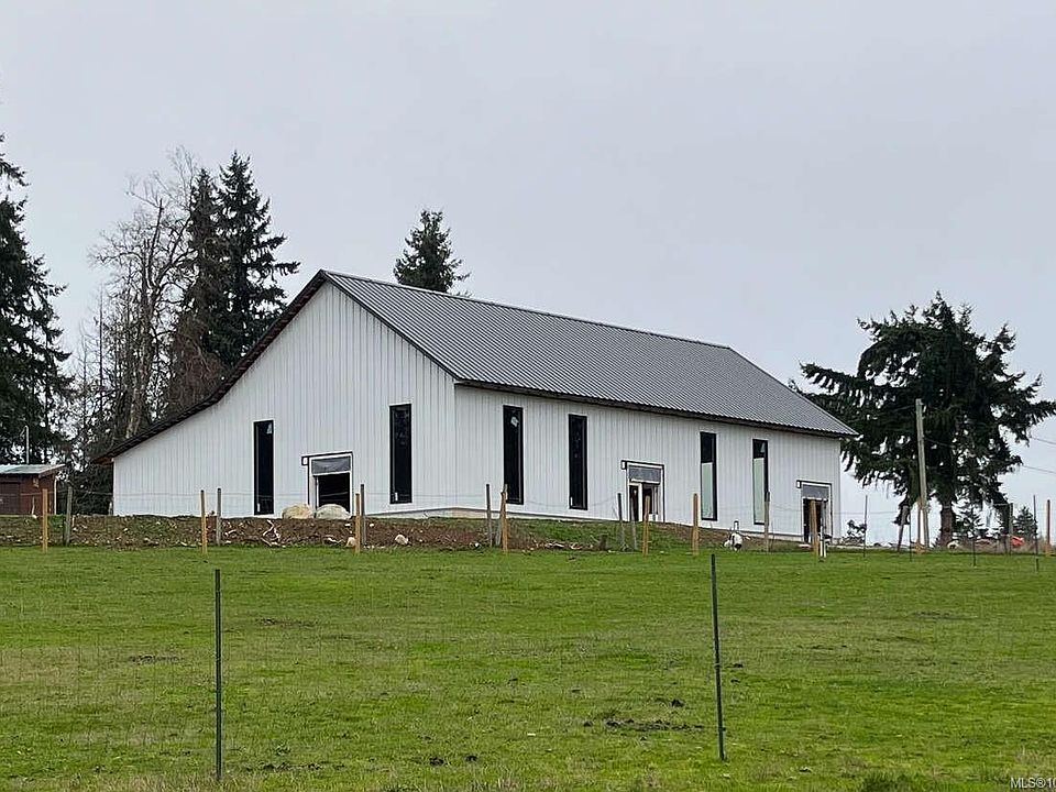 1st image of 981 Pratt Rd