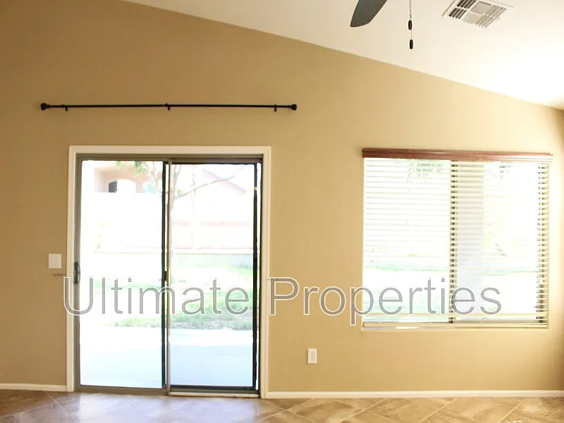 Building Photo - 17840 W Andora St