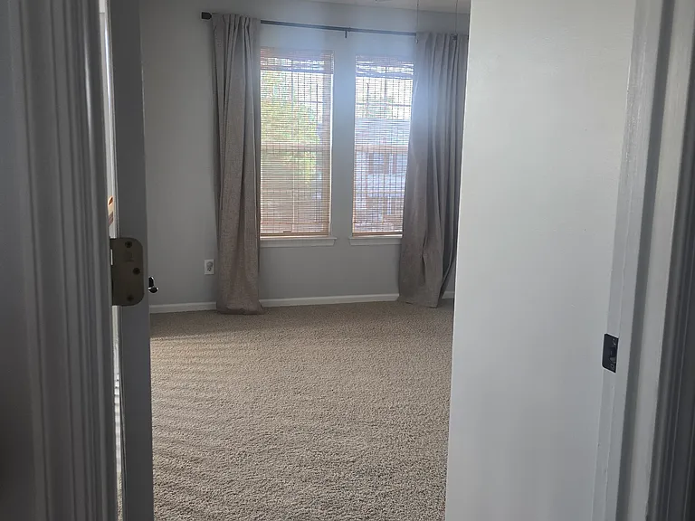 158 Eagleton Cir — Photo 6