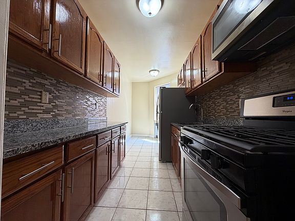 2nd image of 9036 149th St APT 2R
