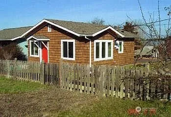 610 E Street photo 1