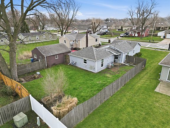 3rd image of 2623 Hart Rd