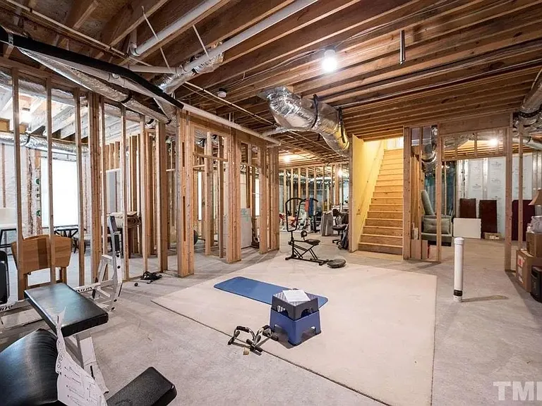 1530 Raven Wood Dr — Photo 16