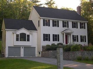 12 Pierce St, Pepperell, MA 01463