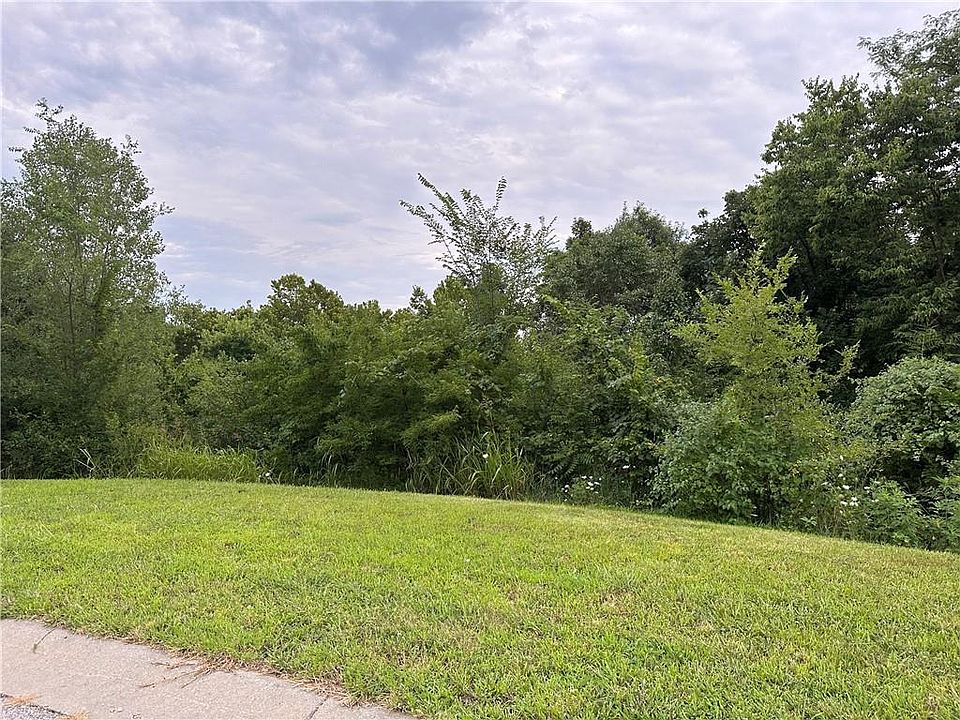 2nd image of Hithergreen Dr