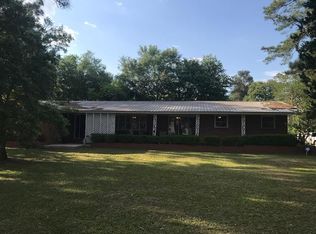 611 E 4th St, Adel, GA 31620