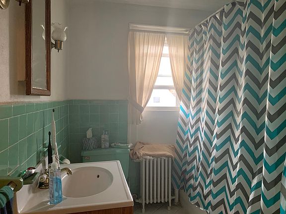 3rd image of 181 Hunnewell Ave Floor 2